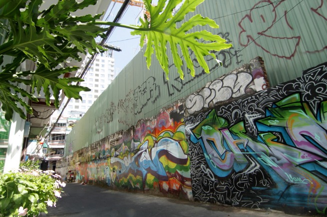 hem-graffiti-song-ao-sai-gon